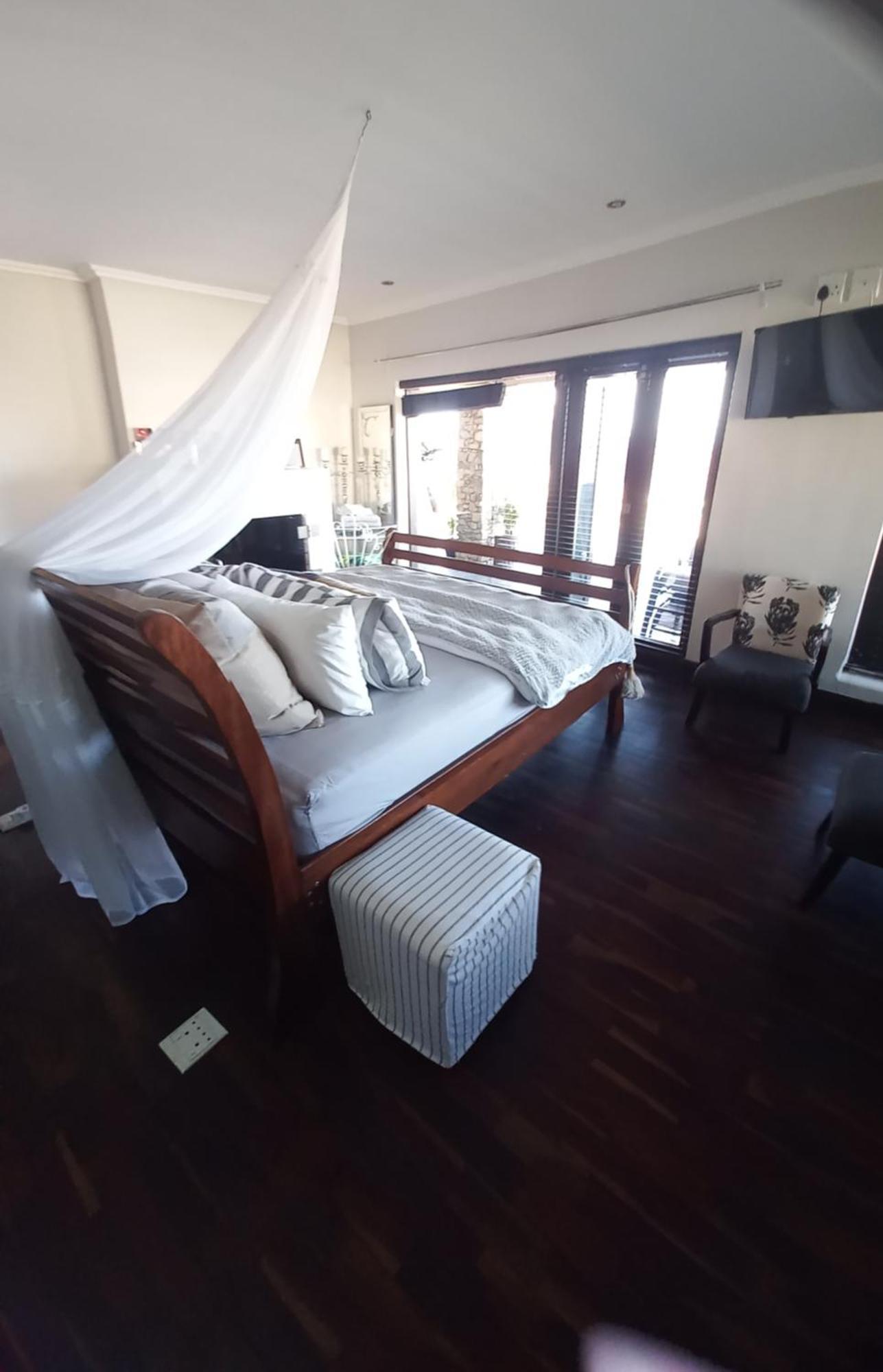 Whale Rock Guest House เพลตเตนเบิร์กเบย์ ภายนอก รูปภาพ